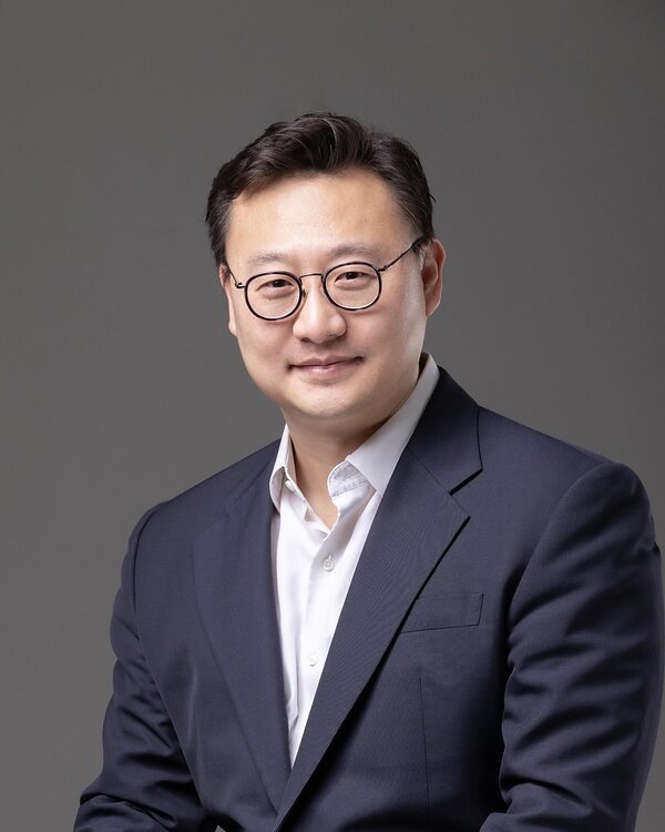 Yonghan Lee